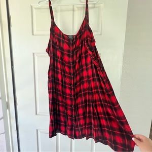 Hot Topic Red Plaid Button Front Dress (3x)